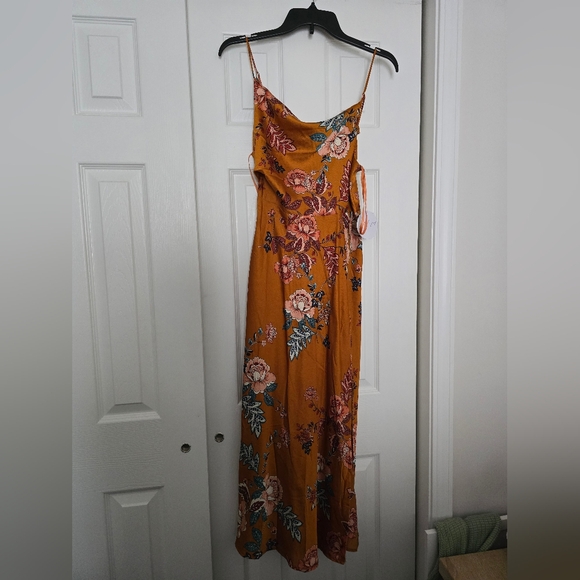 Petal & Pup Alejandra Cowl Neck Midi Dress Size M - Picture 3 of 5